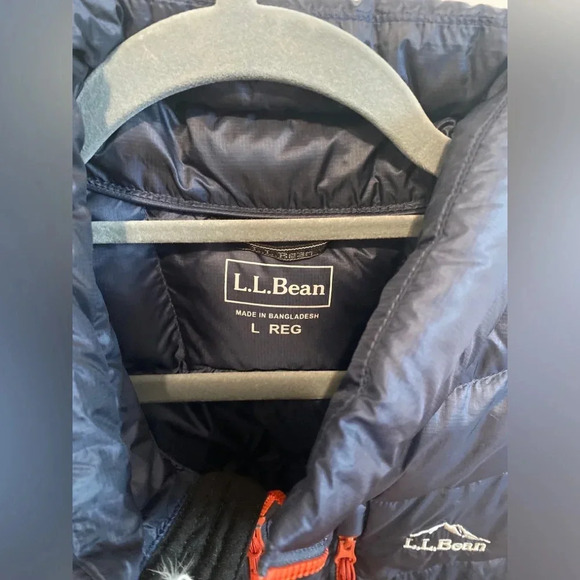 L.L.Bean Men's Ultralight 850 Fill Power Down Vest Size Large Regular - Picture 3 of 6